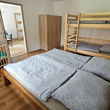 Quarto em Acomodações Particulares Chlum 1 *