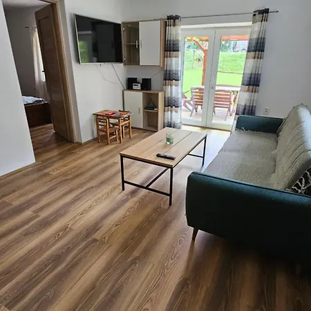 Quarto em Acomodações Particulares Chlum 1 *