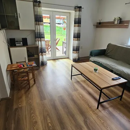 Quarto em Acomodações Particulares Chlum 1 *